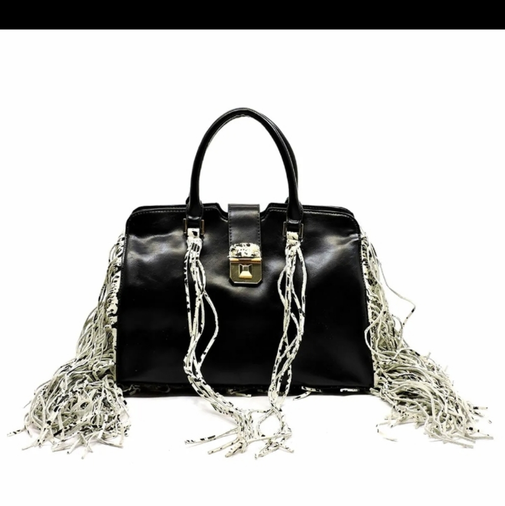 Black Shoulder Bag w/ Fringe